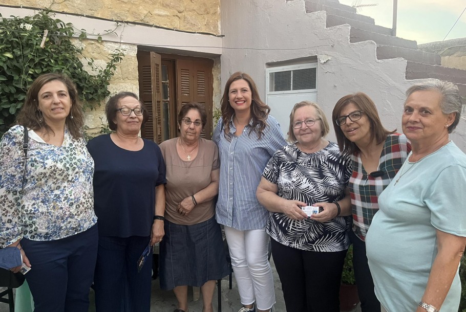 Εβελίνα Μπάκιντα: «Είναι αναγκαίο να έχουμε στραμμένο το βλέμμα μας στους νέους» Εβελίνα Μπάκιντα: «Είναι αναγκαίο να έχουμε στραμμένο το βλέμμα μας στους νέους»